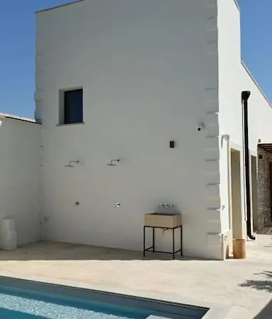 M&g Villa *