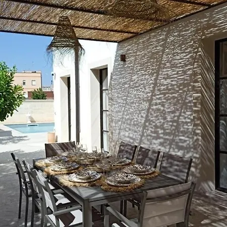 M&g Villa *